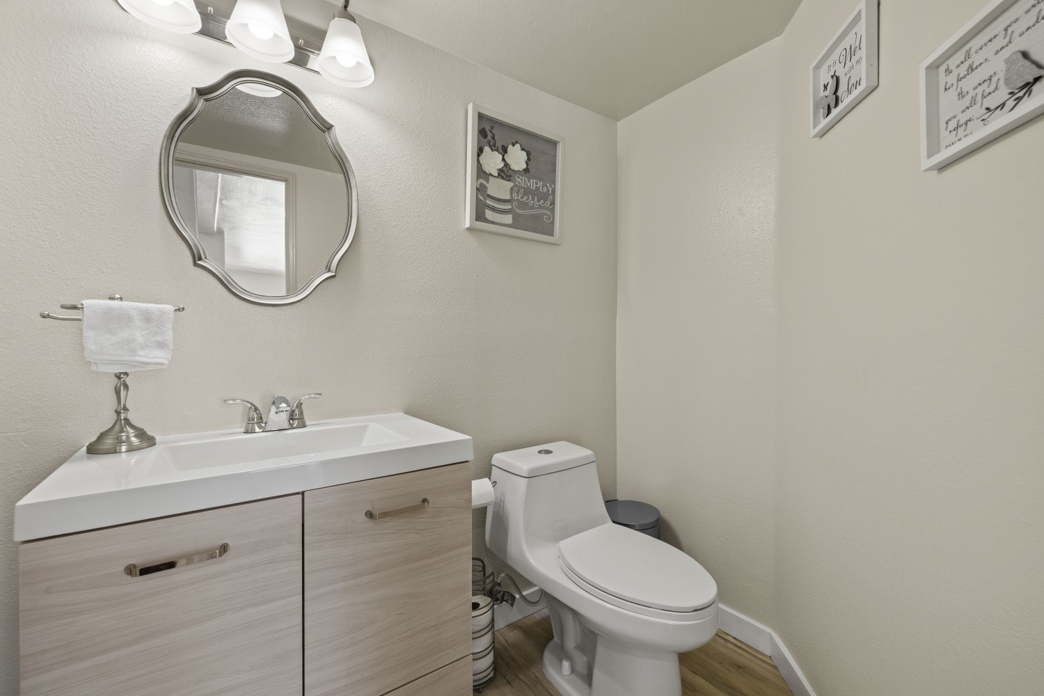 Elfyer - Palmdale, CA House - For Sale