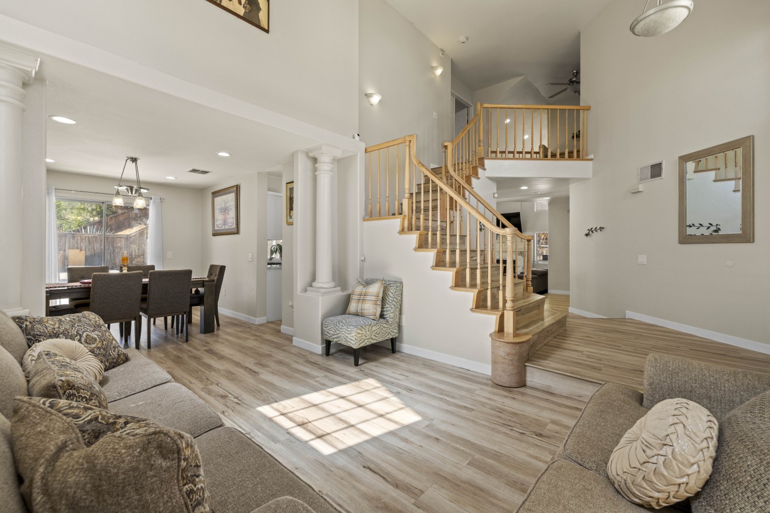 Elfyer - Palmdale, CA House - For Sale