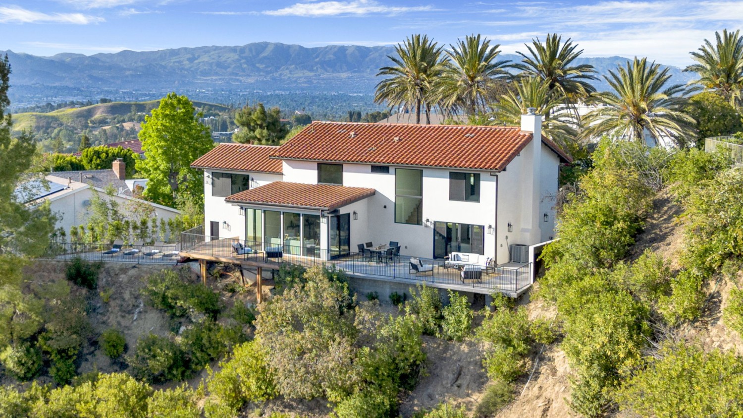 Elfyer - Woodland Hills, CA House - For Sale