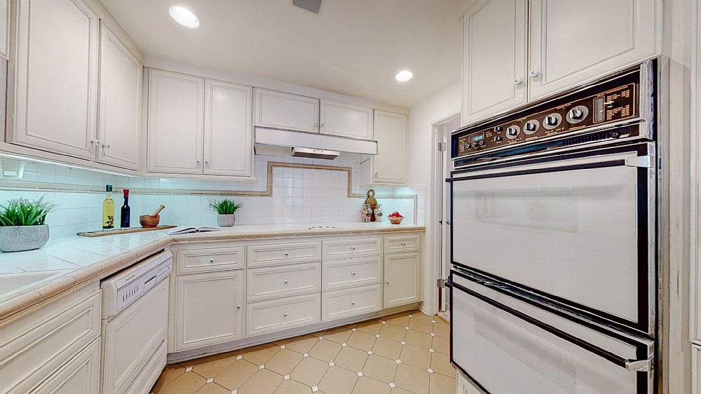 Elfyer - Encino, CA House - For Sale