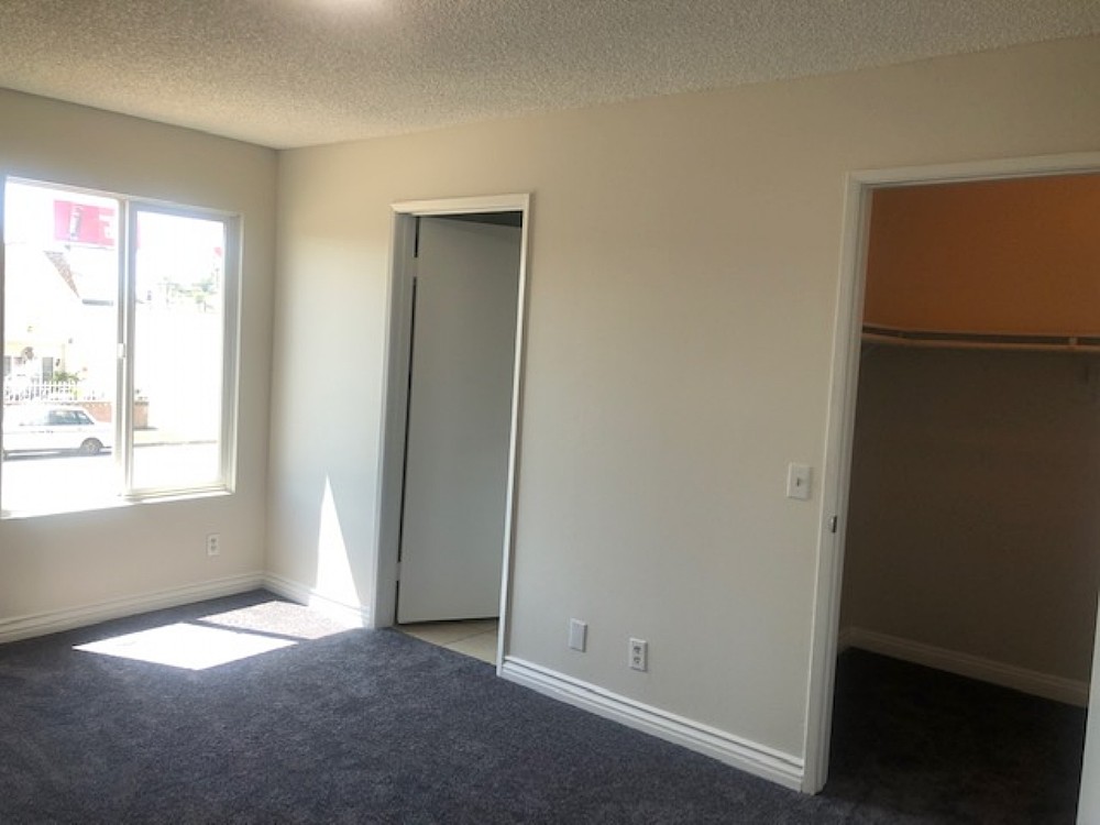 Elfyer - Wilmington, CA House - For Sale