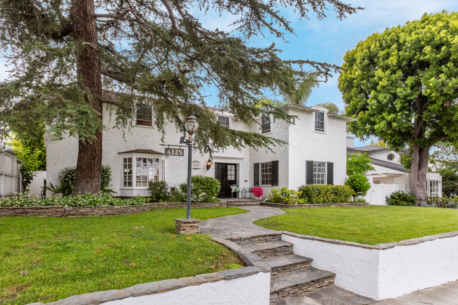 Elfyer - Long Beach, CA House - For Sale