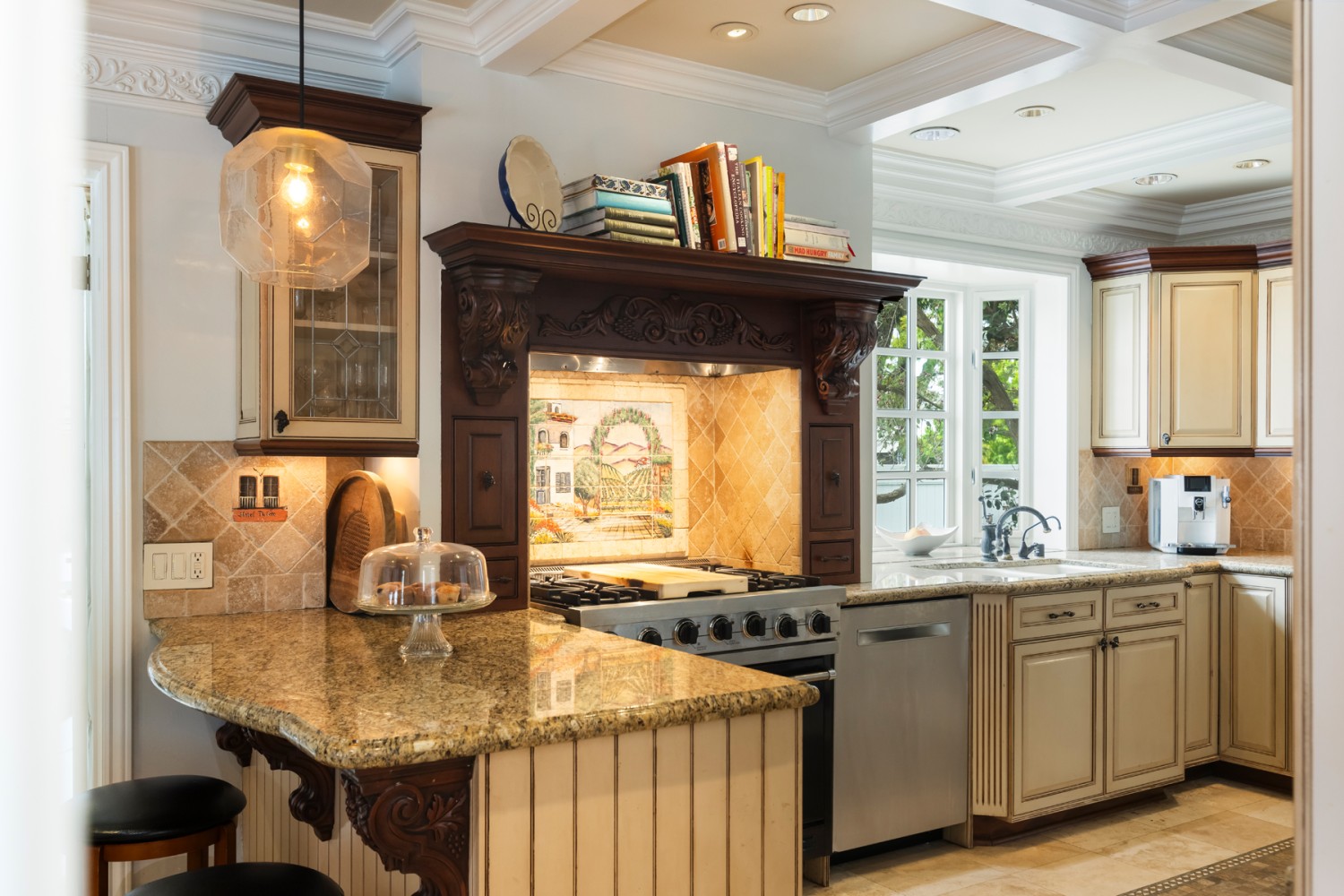 Elfyer - Long Beach, CA House - For Sale