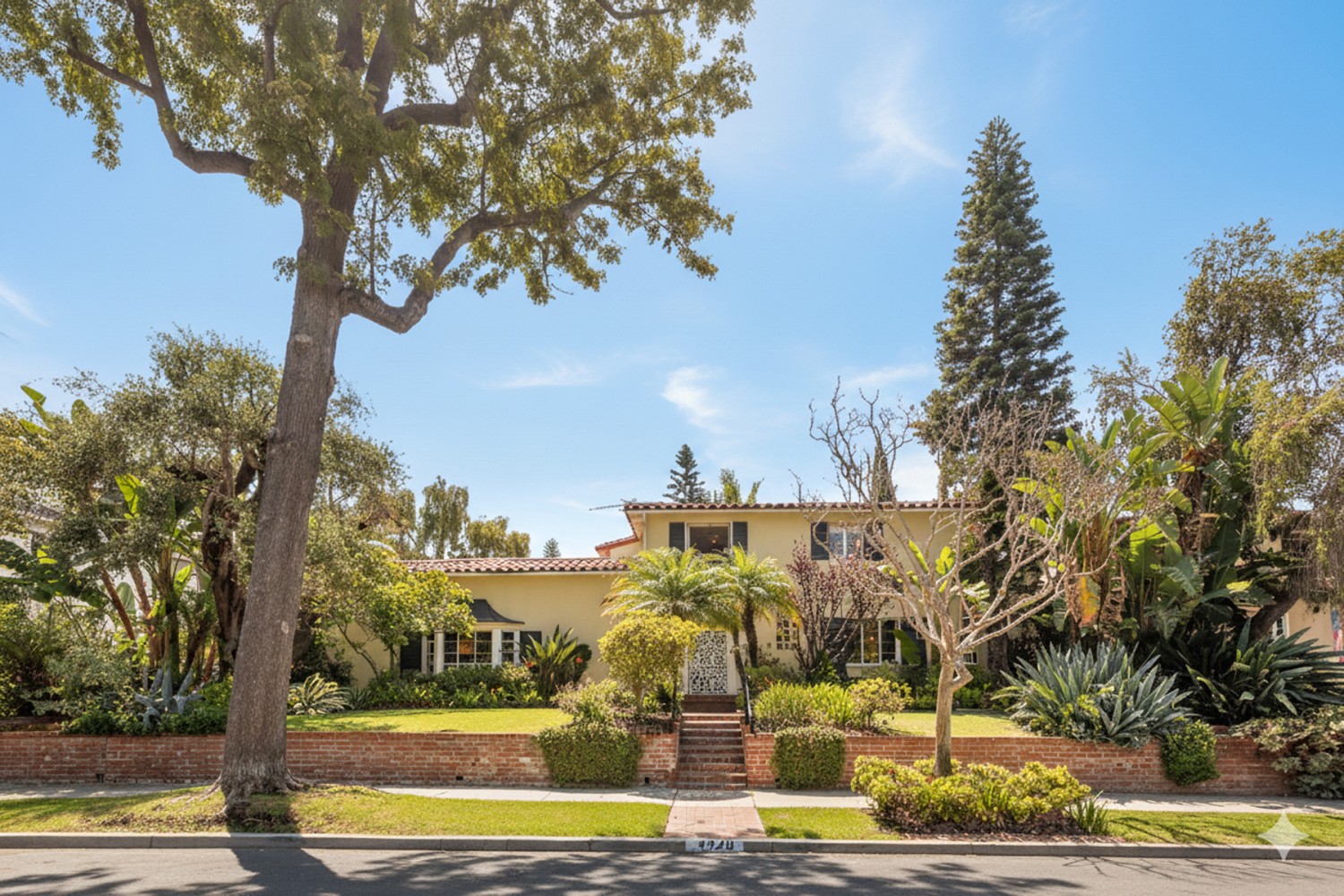 Elfyer - Long Beach, CA House - For Sale