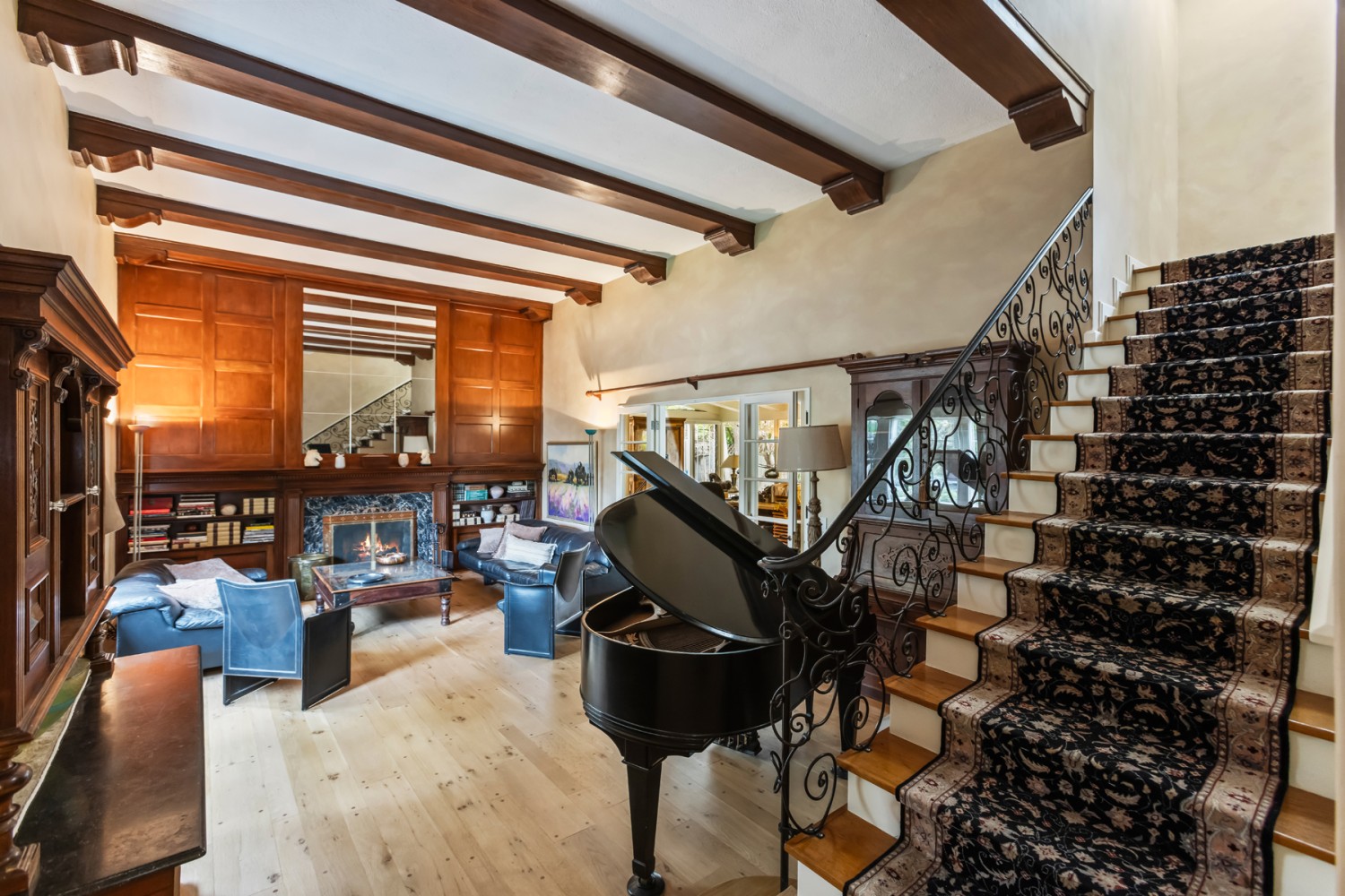 Elfyer - Long Beach, CA House - For Sale