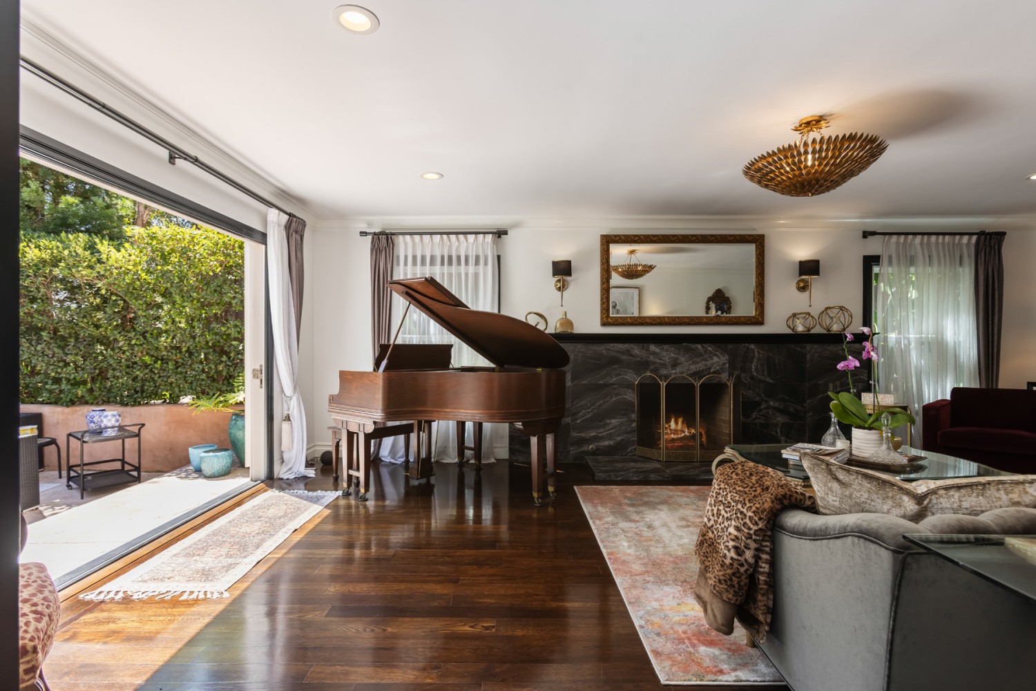 Elfyer - Long Beach, CA House - For Sale
