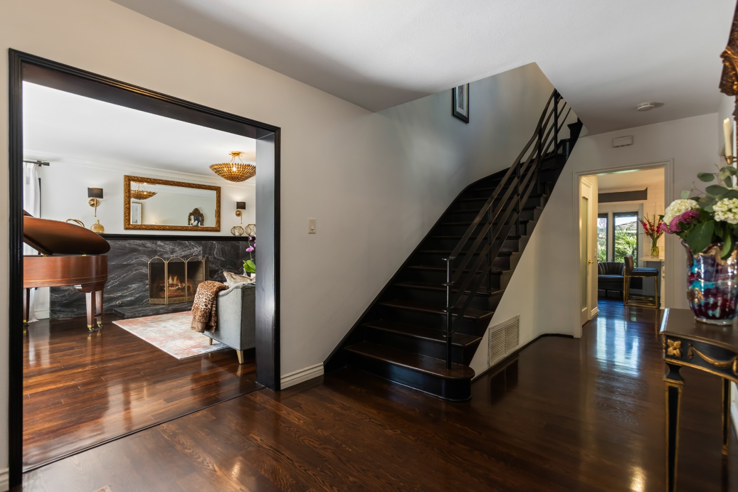 Elfyer - Long Beach, CA House - For Sale