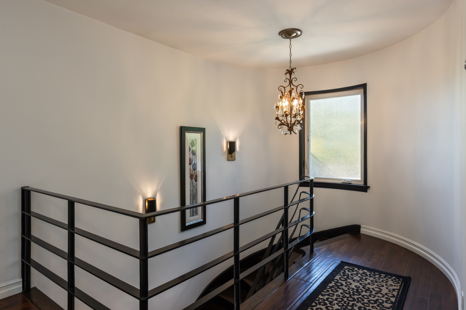 Elfyer - Long Beach, CA House - For Sale