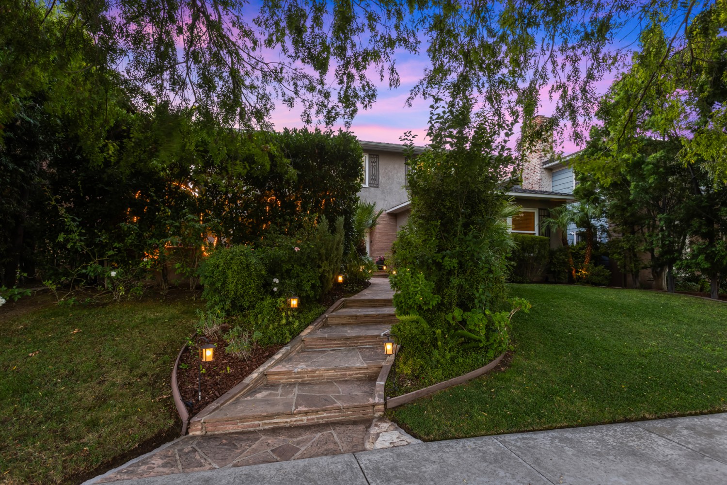 Elfyer - Long Beach, CA House - For Sale