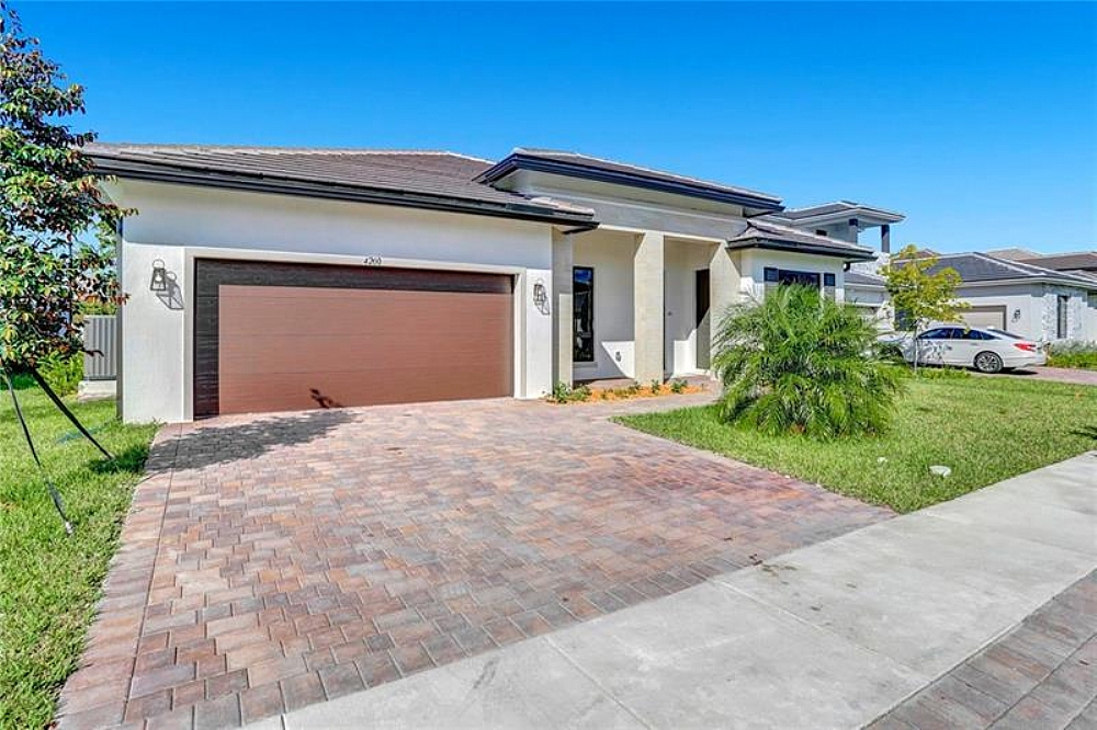 Elfyer - Miramar, FL House - For Sale