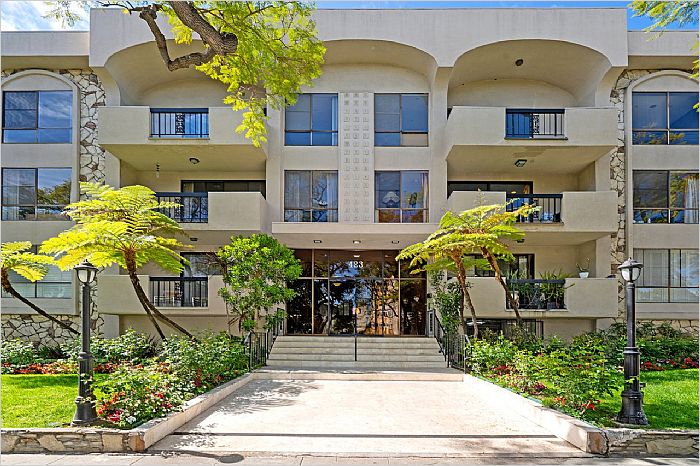 Elfyer - Beverly Hills, CA House - For Sale