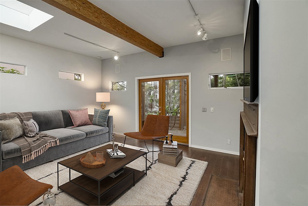 Elfyer - Los Angeles, CA House - For Sale