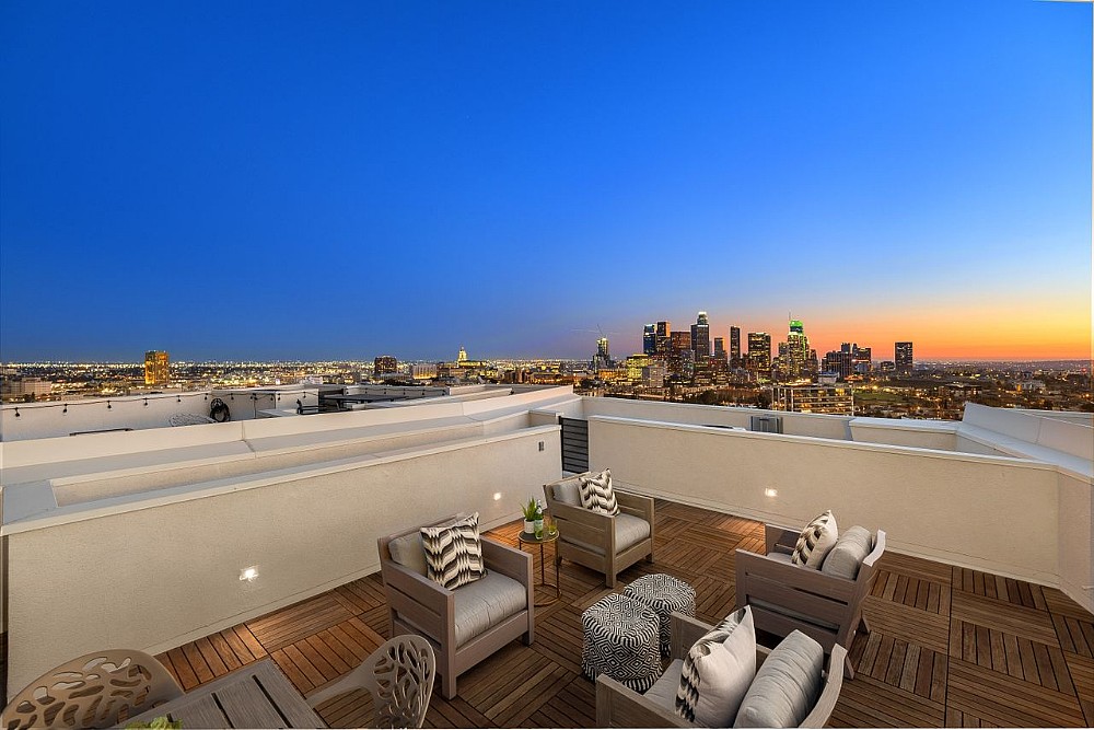 Elfyer - Los Angeles, CA House - For Sale