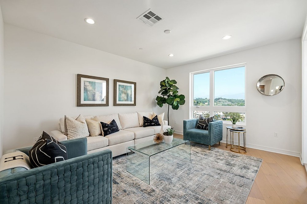 Elfyer - Los Angeles, CA House - For Sale