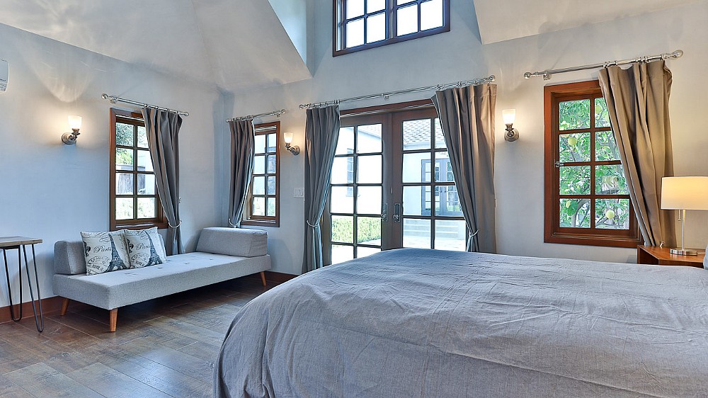 Elfyer - Los Angeles, CA House - For Sale