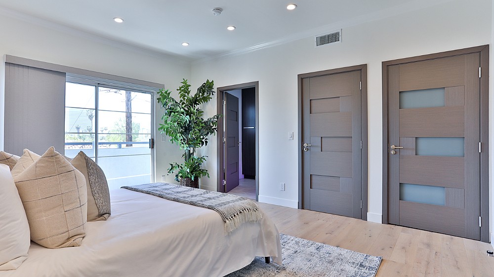 Elfyer - Los Angeles, CA House - For Sale