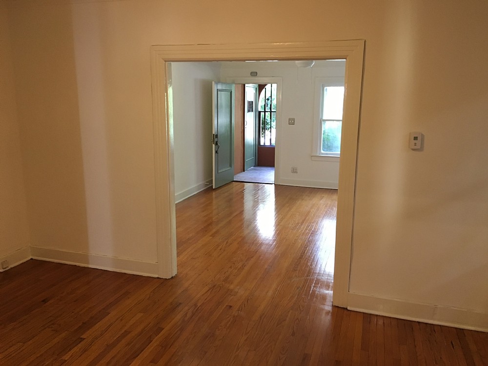 Elfyer - Los Angleles, CA House - For Sale