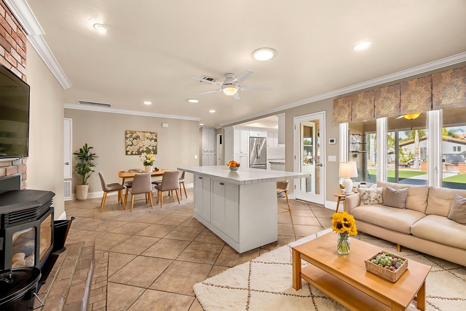 Elfyer - Canyon Lake, CA House - For Sale