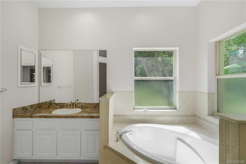 Elfyer - Crystal River, FL House - For Sale