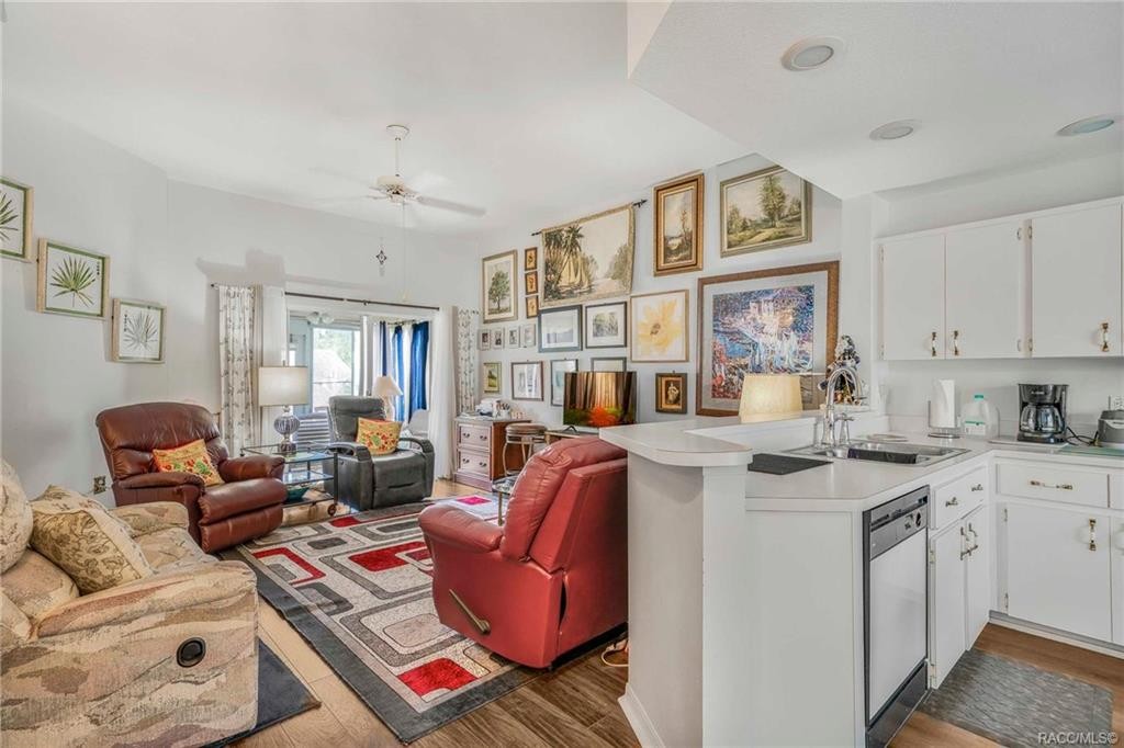 Elfyer - Beverly Hills, FL House - For Sale