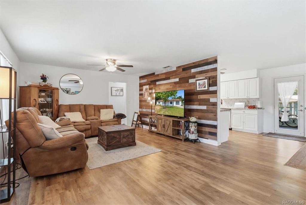 Elfyer - Crystal River, FL House - For Sale