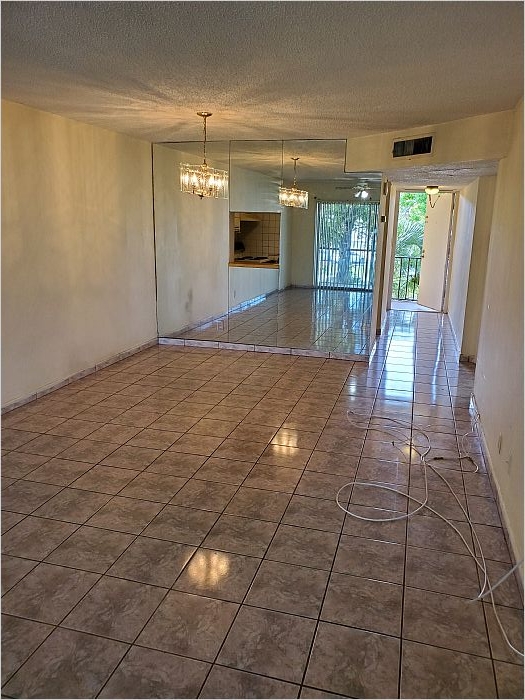 Elfyer - Tamarac, FL House - For Sale