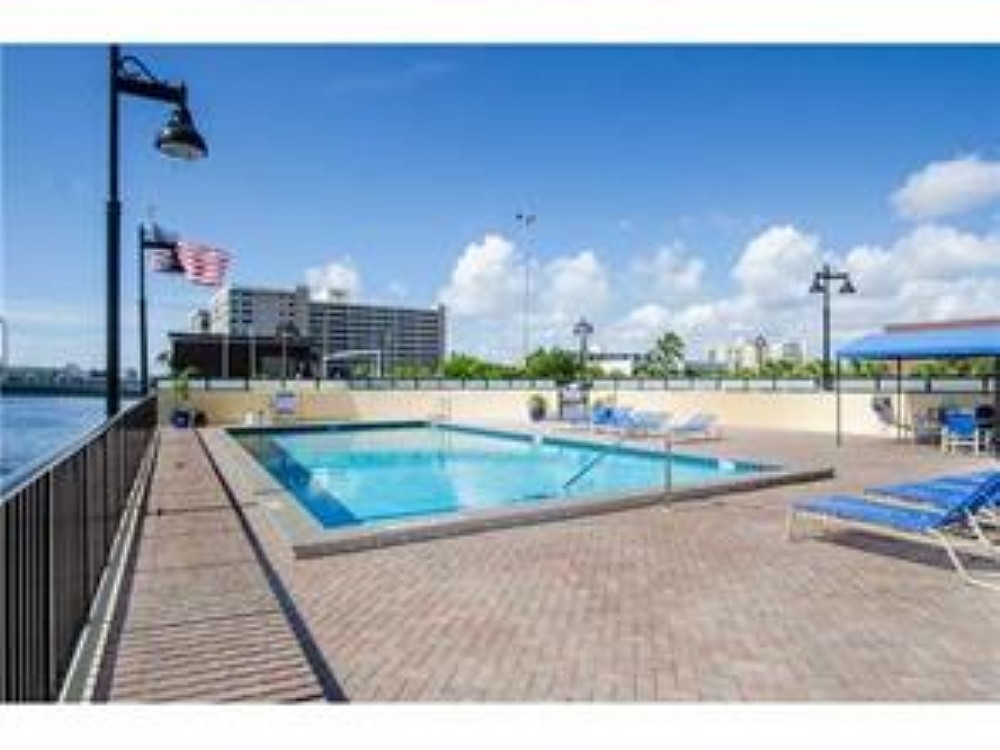 Elfyer - Ft Lauderdale, FL House - For Sale