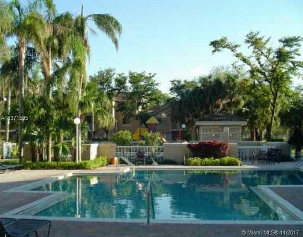 Elfyer - Miami, FL House - For Sale