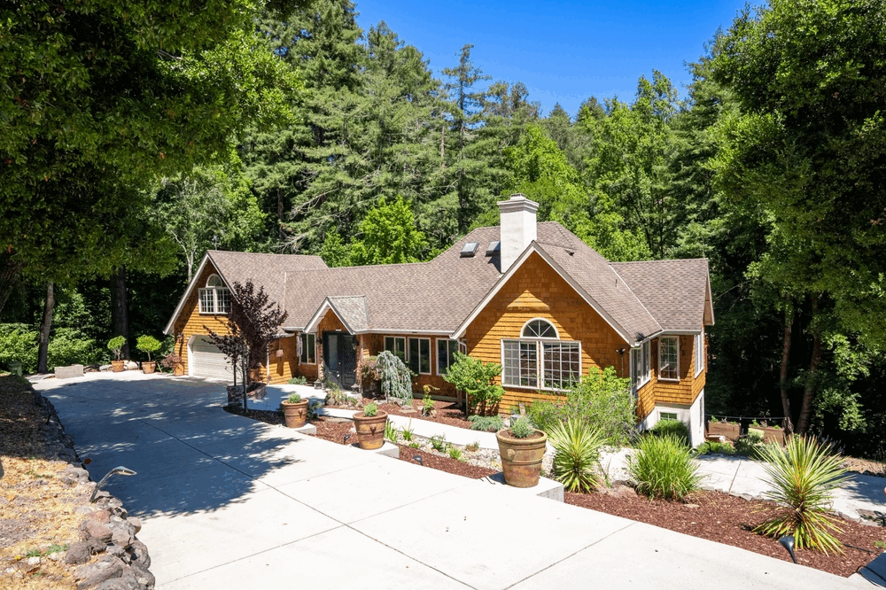 220 Miracle Lane