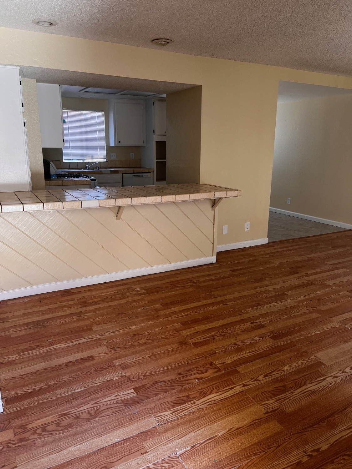 Elfyer - Palmdale, CA House - For Sale