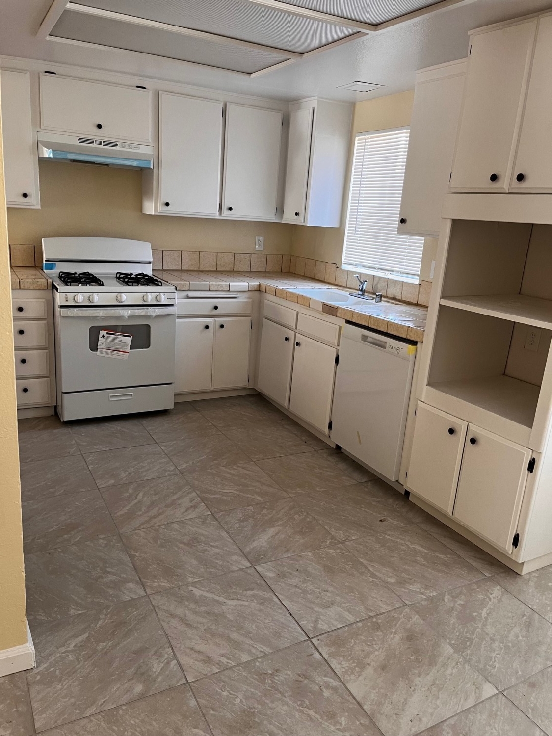 Elfyer - Palmdale, CA House - For Sale