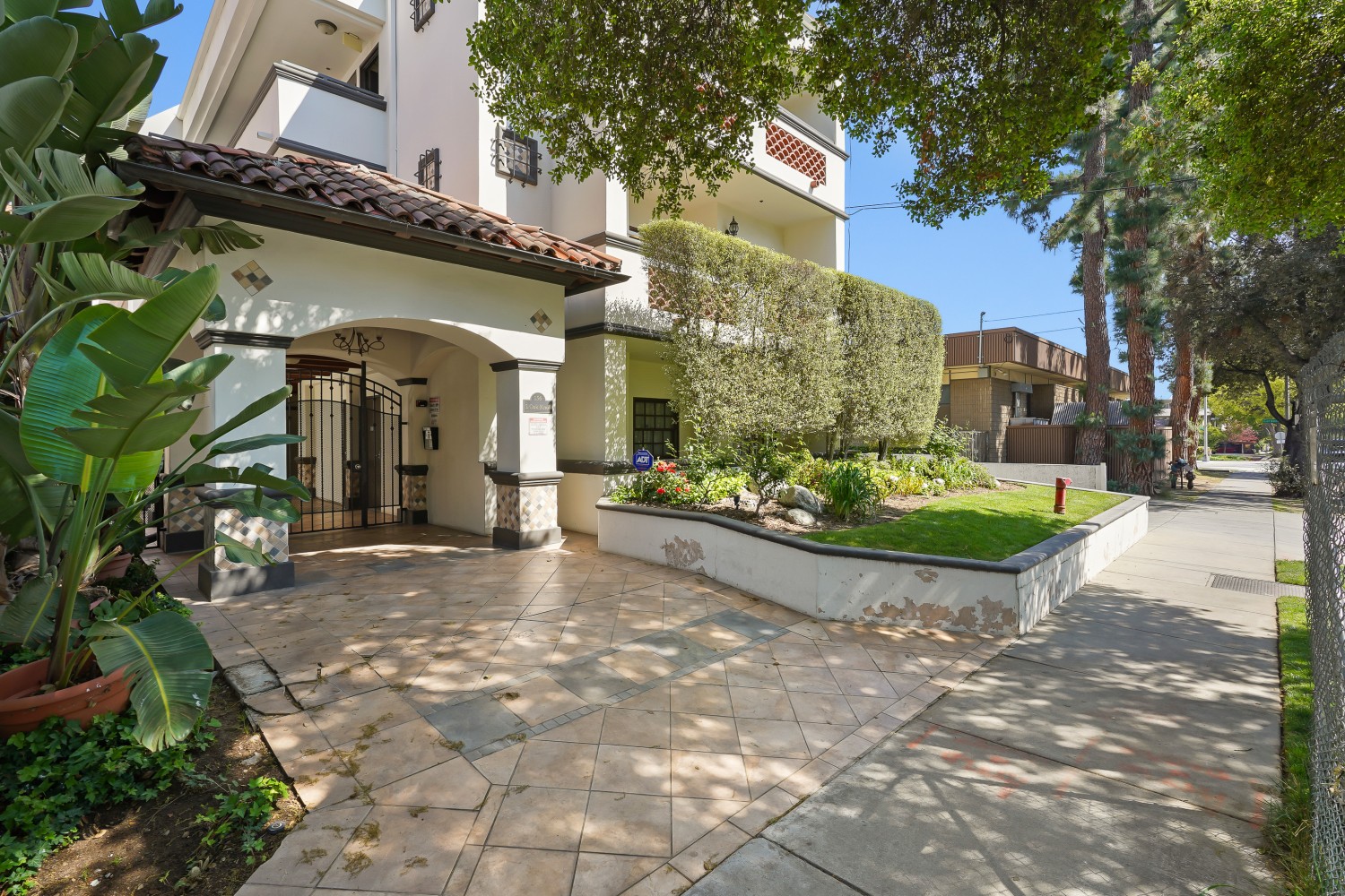 Elfyer - Pasadena, CA House - For Sale