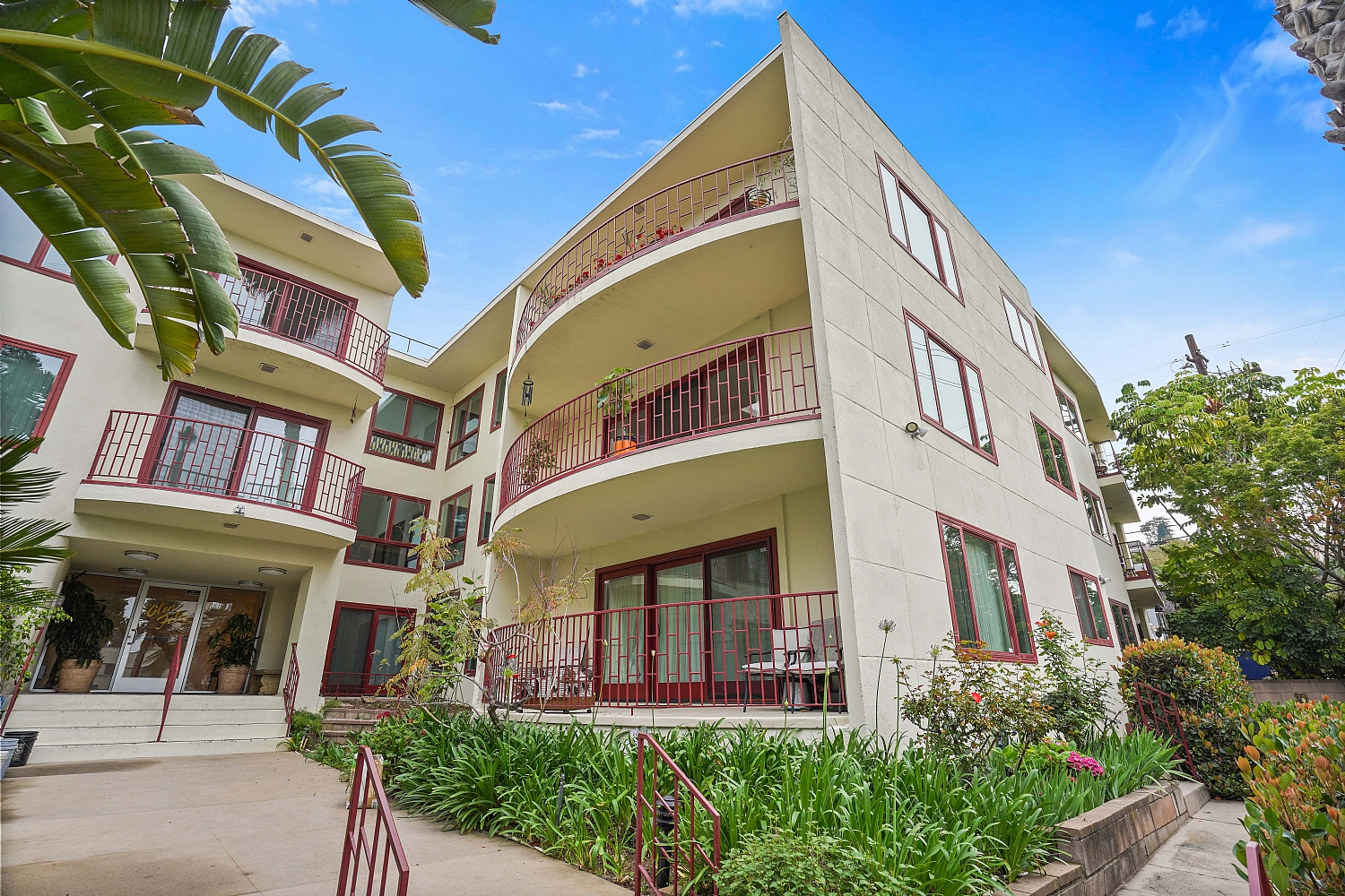 Elfyer - Los Angeles, CA House - For Sale