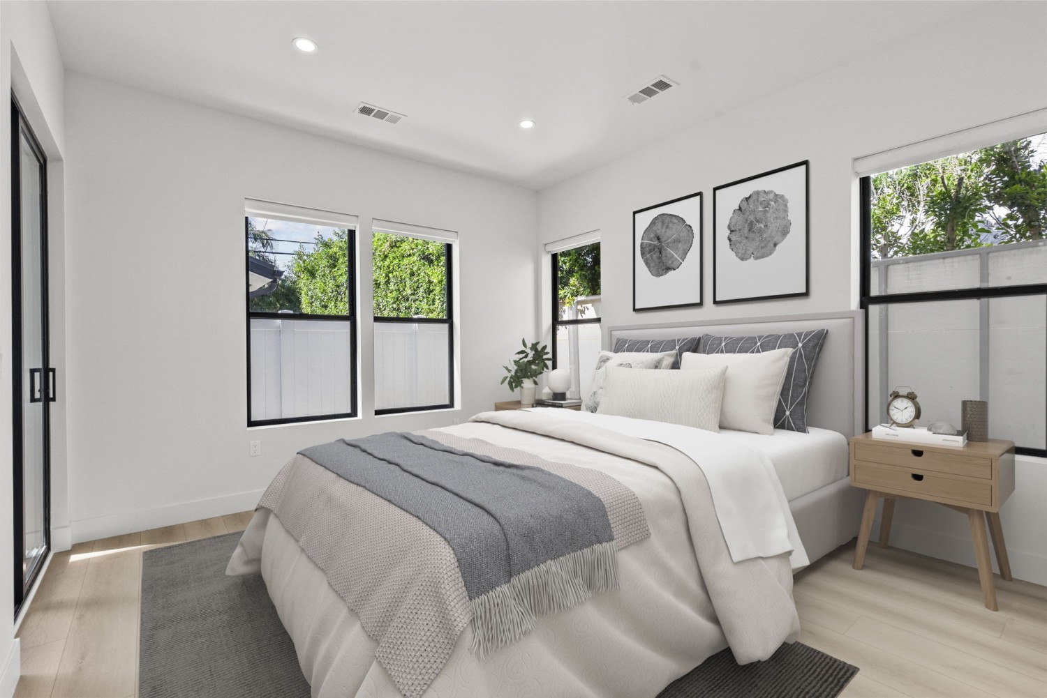 Elfyer - Los Angeles, CA House - For Sale