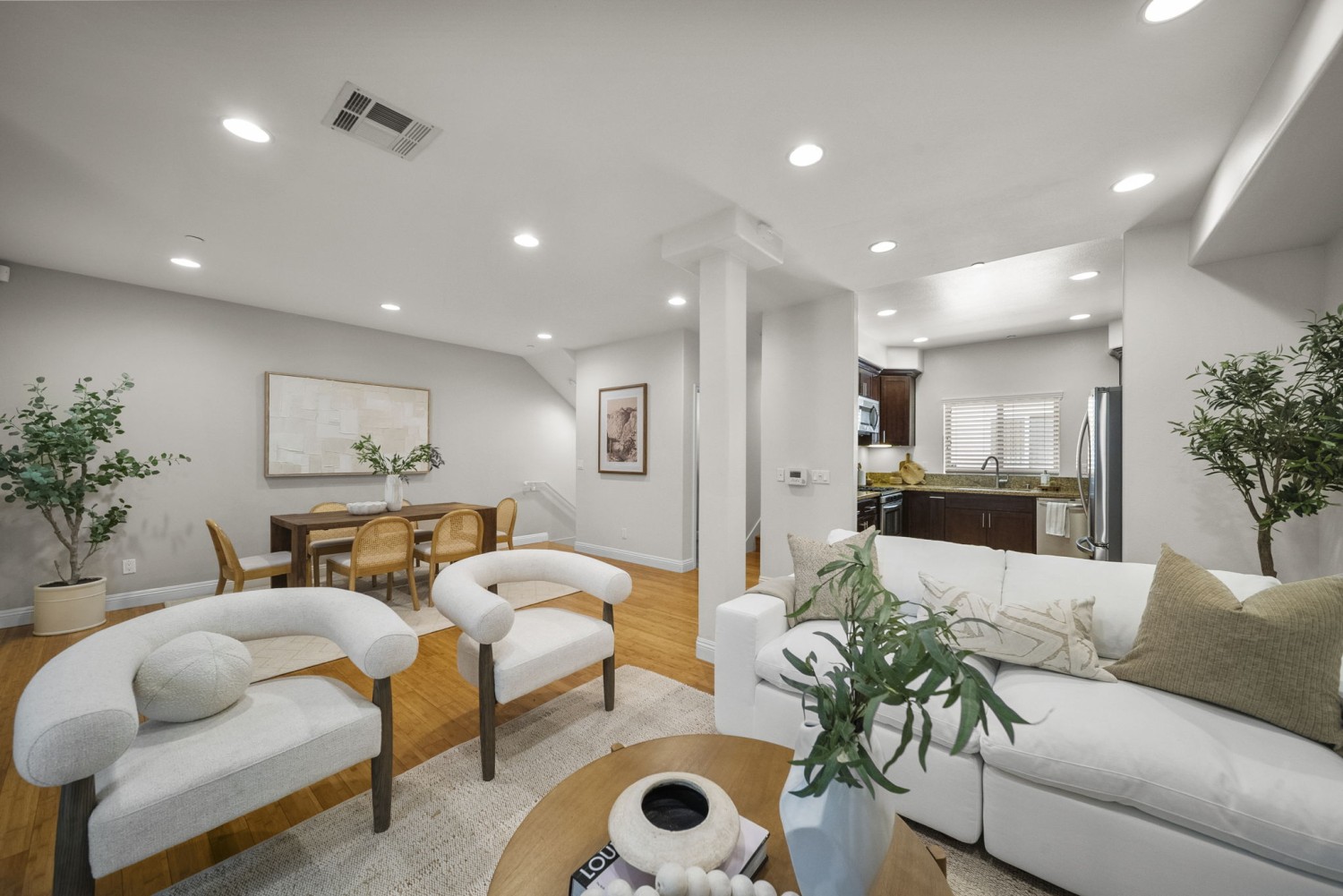 Elfyer - North Hollywood, CA House - For Sale
