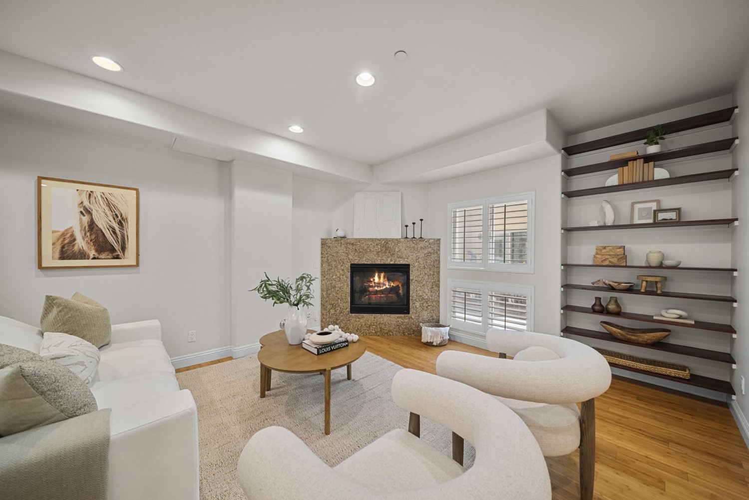 Elfyer - North Hollywood, CA House - For Sale