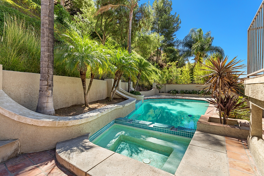 Elfyer - Burbank, CA House - For Sale