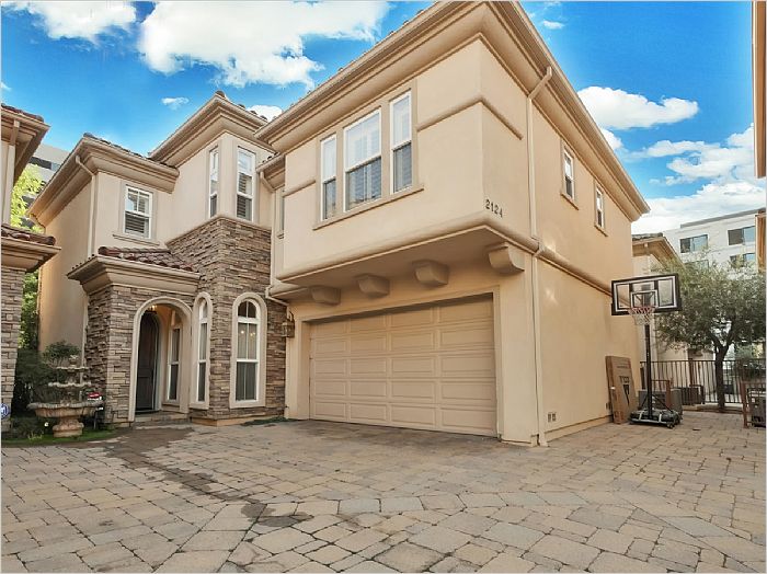 Elfyer - Los Angeles, CA House - For Sale