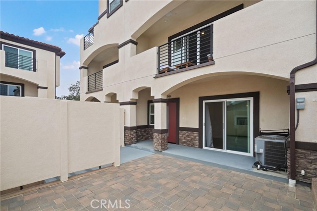 Elfyer - Thousand Oaks, CA House - For Sale