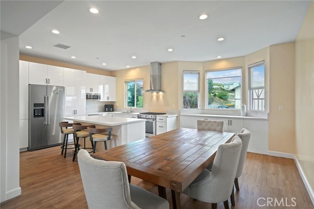 Elfyer - Thousand Oaks, CA House - For Sale