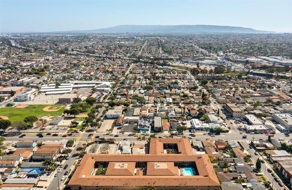 Elfyer - Lawndale, CA House - For Sale