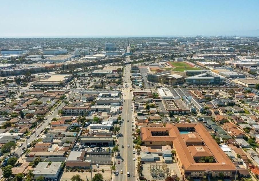 Elfyer - Lawndale, CA House - For Sale