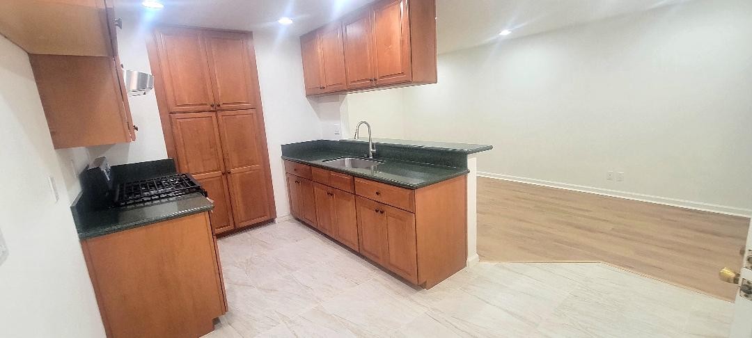 Elfyer - Lawndale, CA House - For Sale