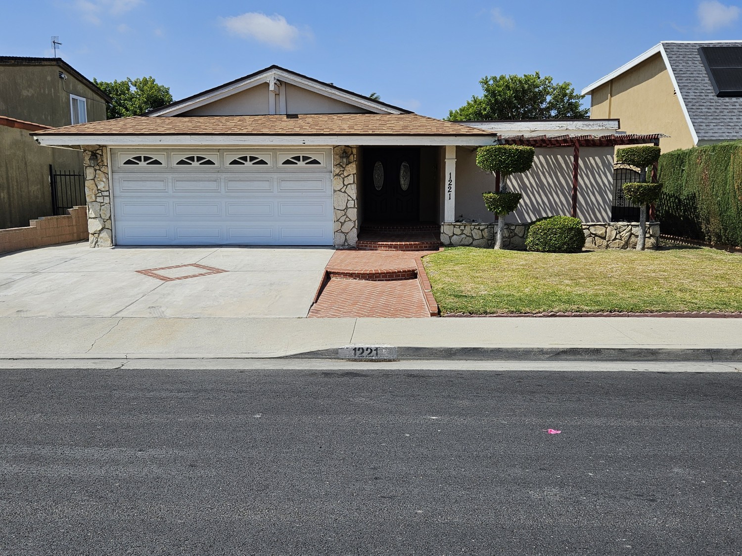 Elfyer - Carson, CA House - For Sale