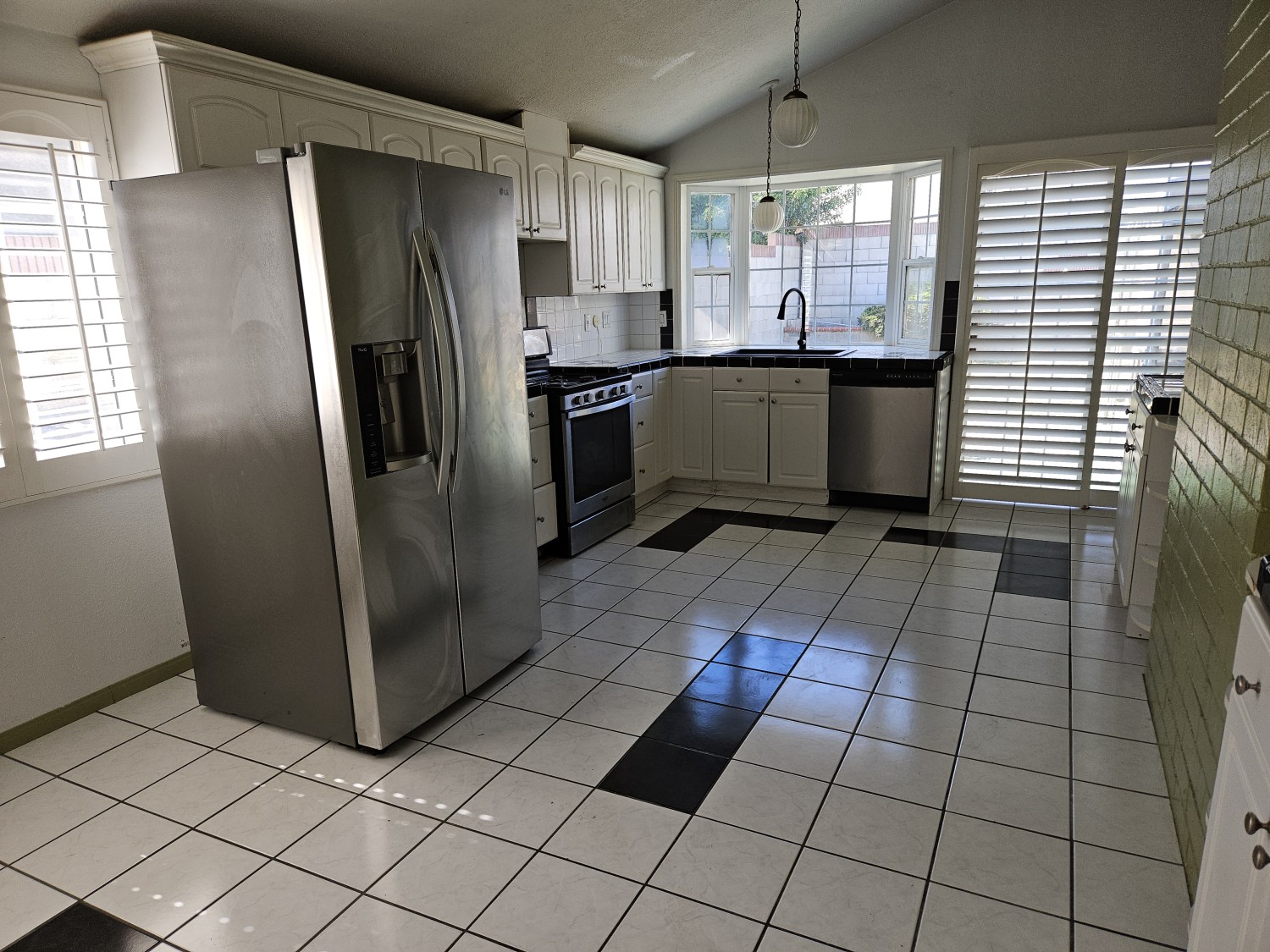 Elfyer - Carson, CA House - For Sale
