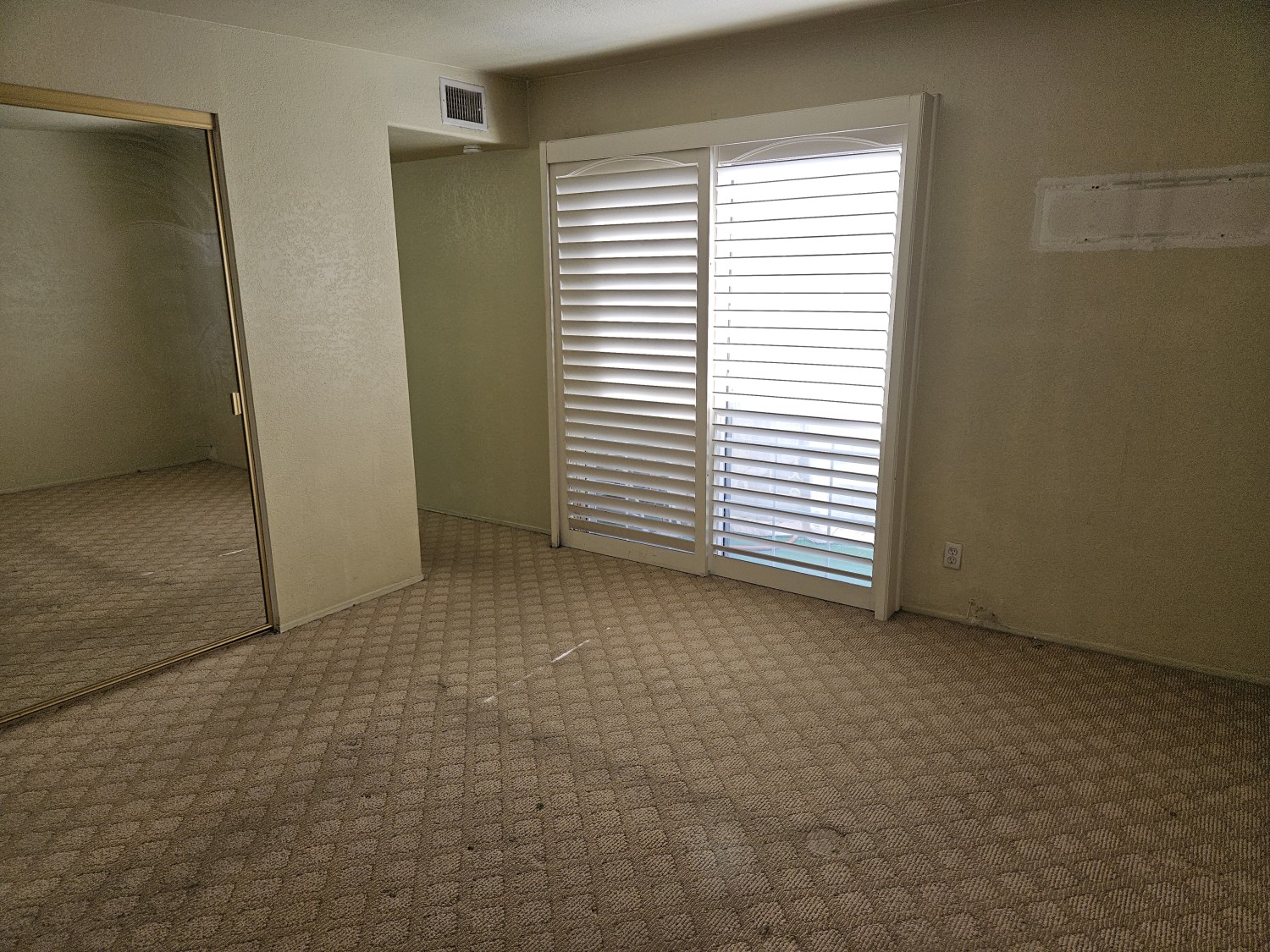 Elfyer - Carson, CA House - For Sale