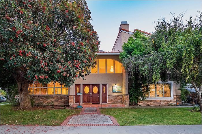 Elfyer - Torrance, CA House - For Sale