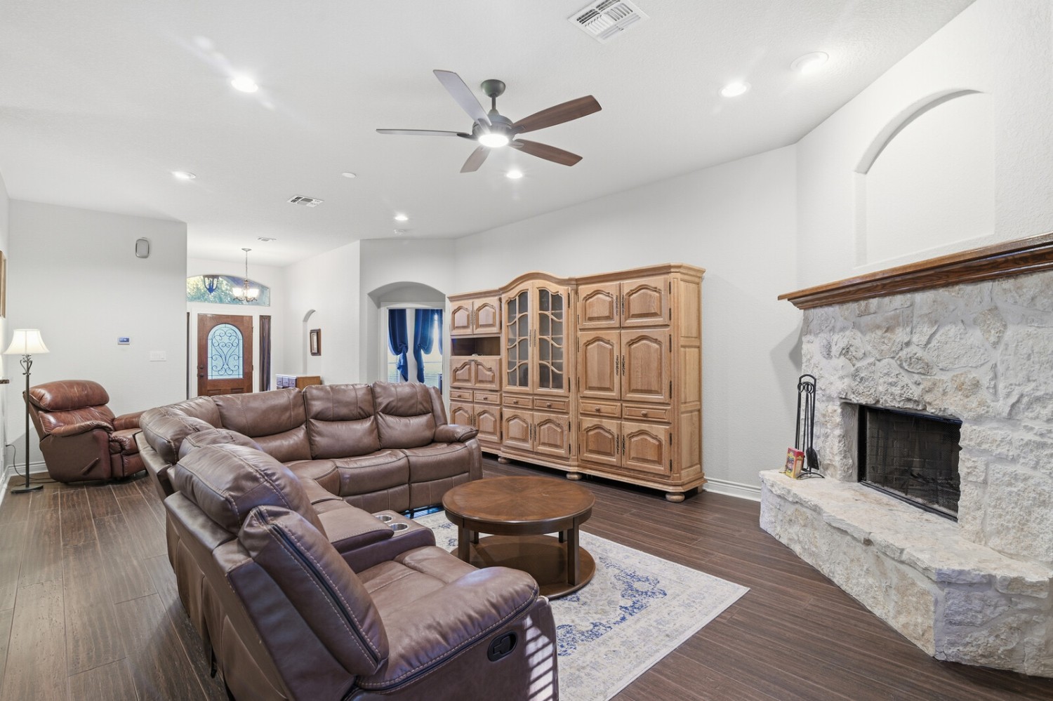 Elfyer - San Antonio, TX House - For Sale