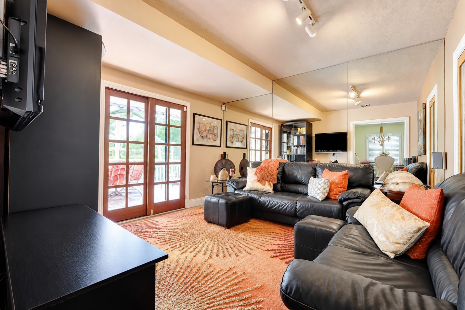 Elfyer - Los Angeles, CA House - For Sale