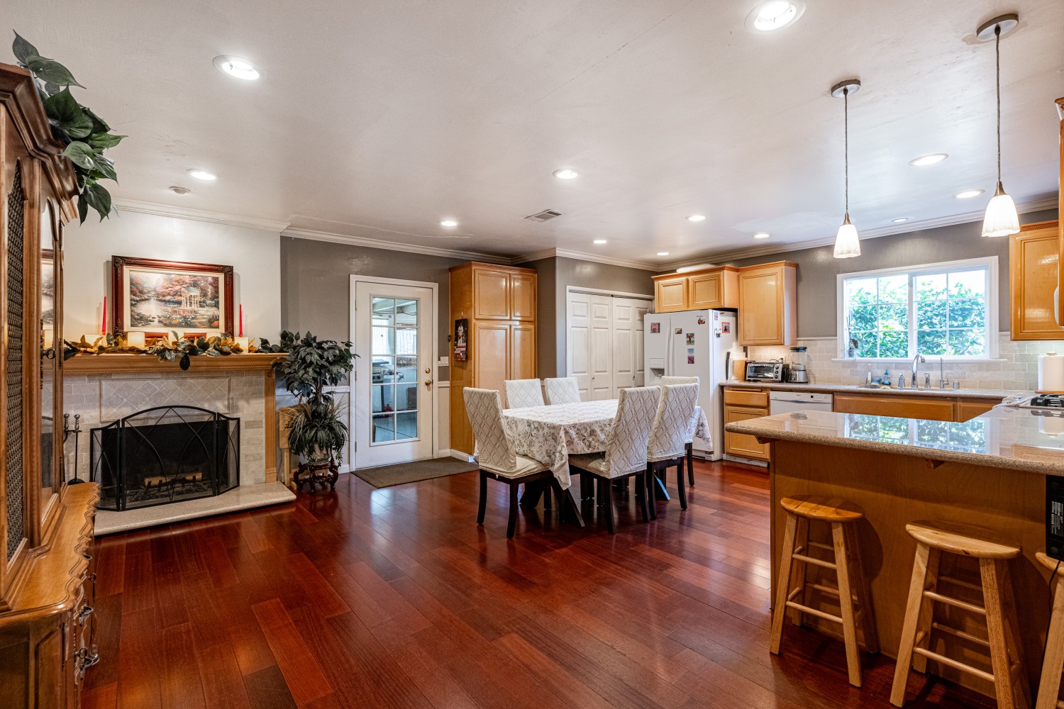 Elfyer - Montebello, CA House - For Sale